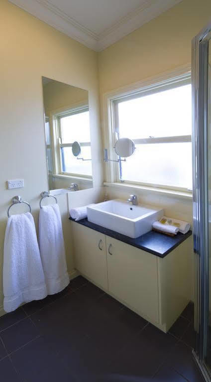 Port Boutique Accommodation Port Fairy Buitenkant foto